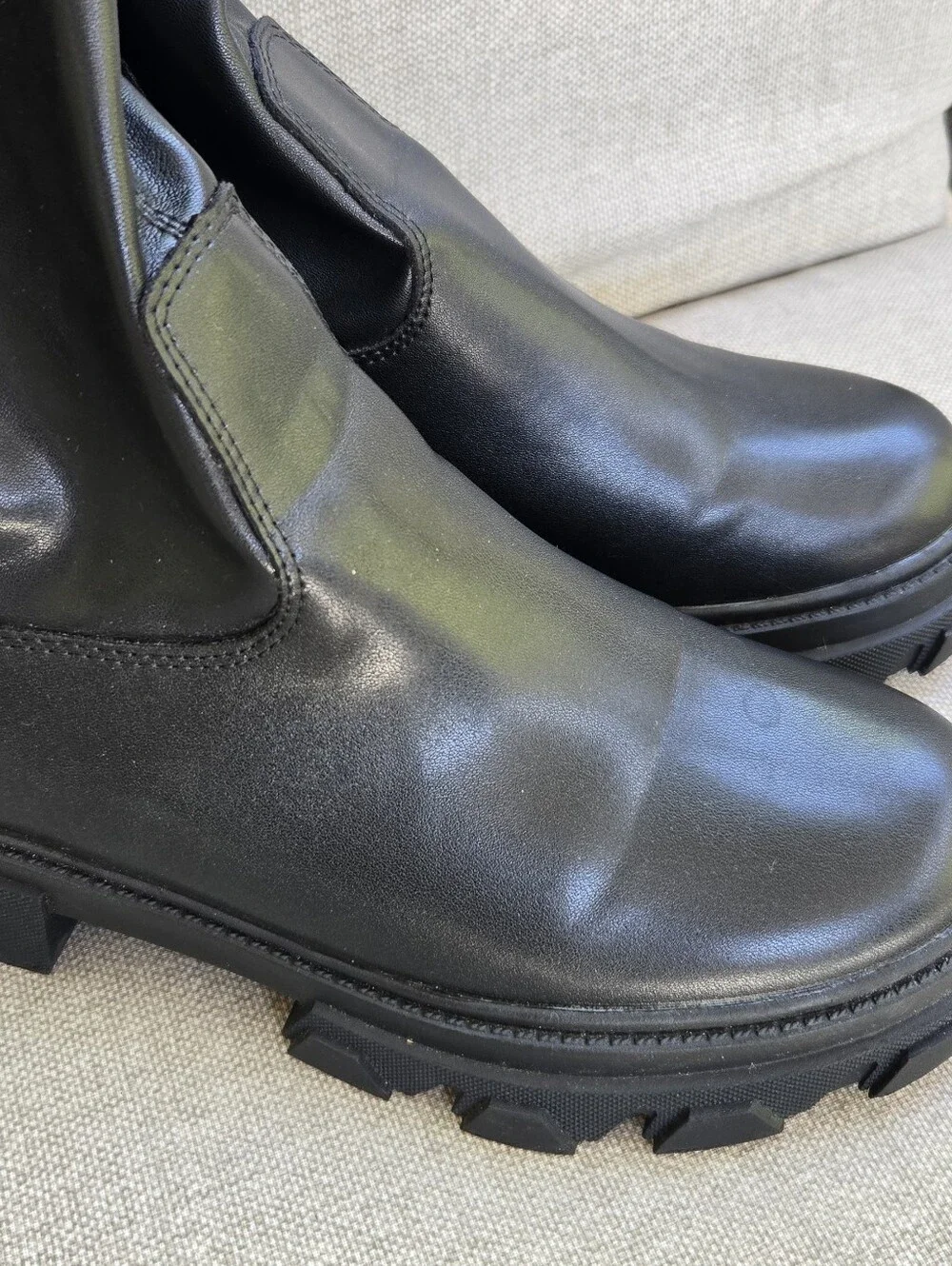 GC Women's Black Knee-High Lug Sole Boots